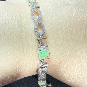 Opal sterling silver link bracelet with heart/B072